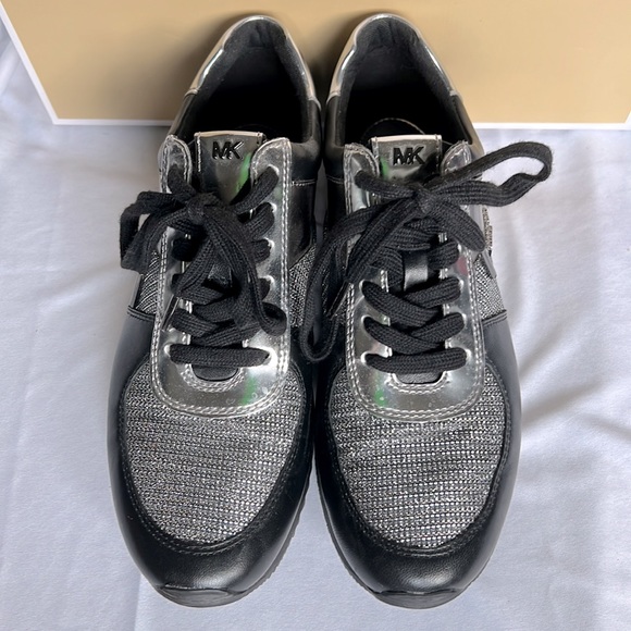 NWT Michael Kors Chrome and Silver and black sneakers - Picture 4 of 6